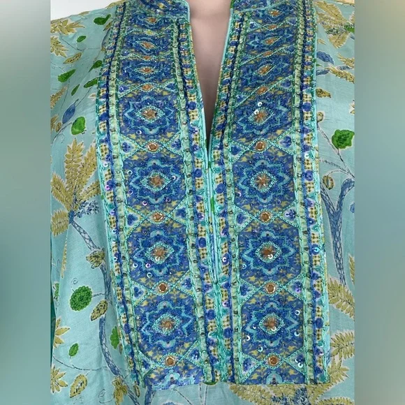 Bella Tu Elegant Floral Long Sleeve Dress in Blue and Green - Picture 4 of 10